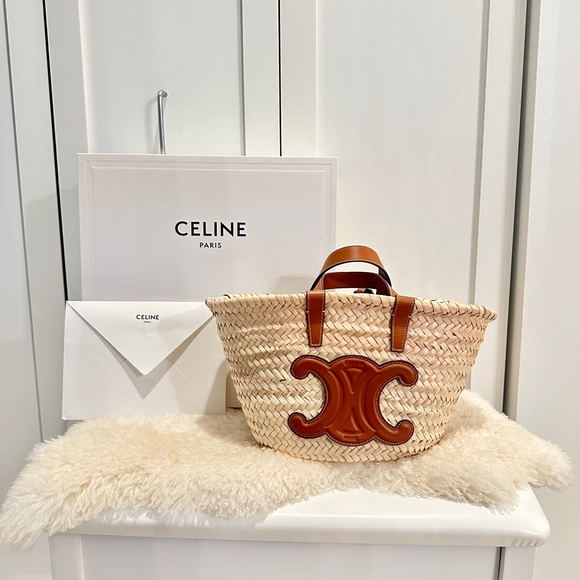 Authentic NWT Teen CELINE Classic Panier Tote in Tan - Picture 1 of 12